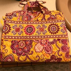 LIKE NEW Vera Bradley hanging organizer